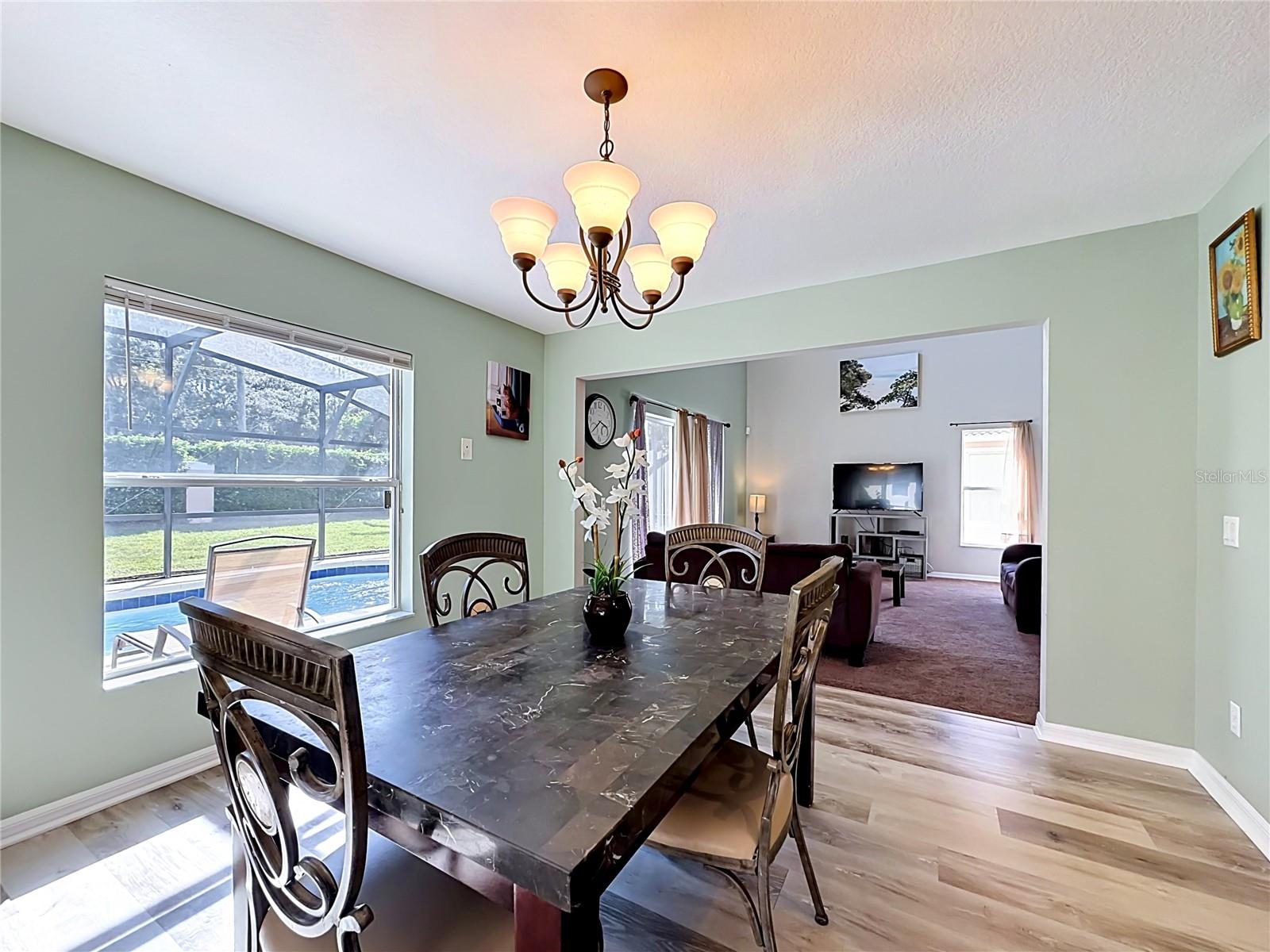 135 ROBIN RD, DAVENPORT, FL, 33896