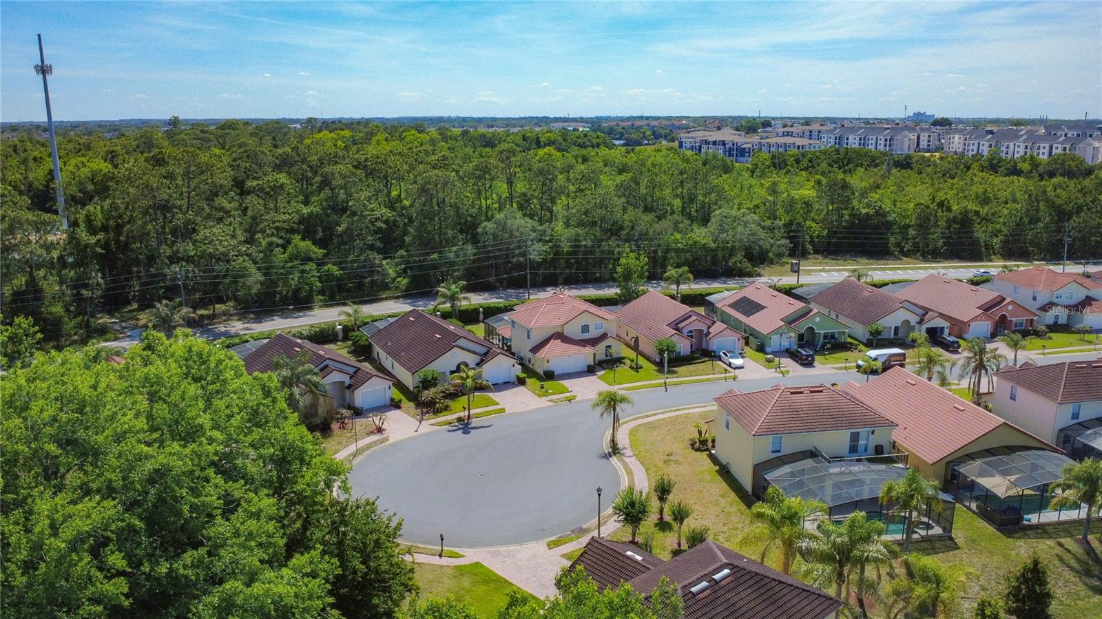 135 ROBIN RD, DAVENPORT, FL, 33896
