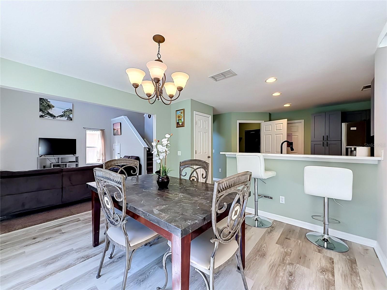135 ROBIN RD, DAVENPORT, FL, 33896
