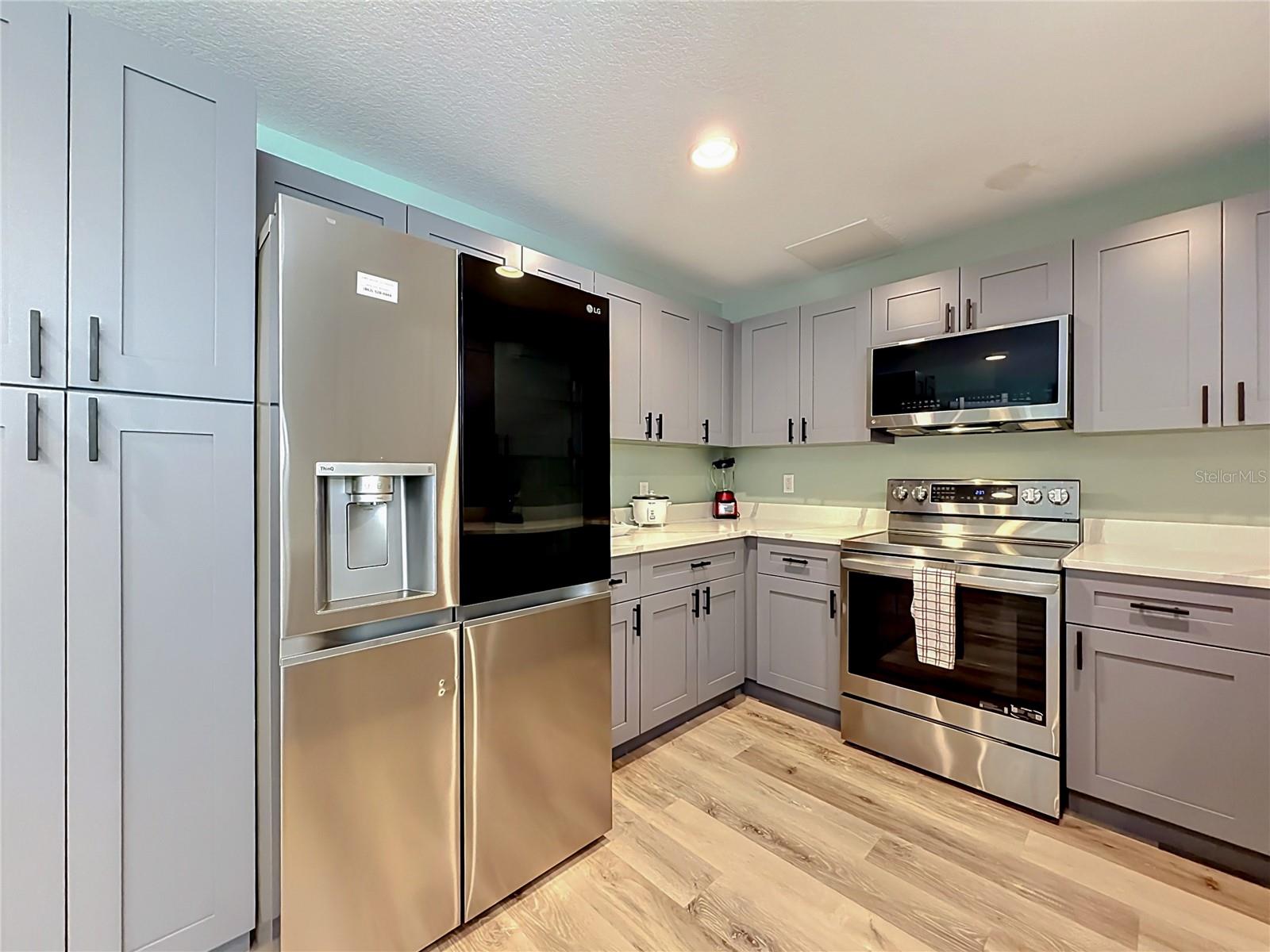 135 ROBIN RD, DAVENPORT, FL, 33896