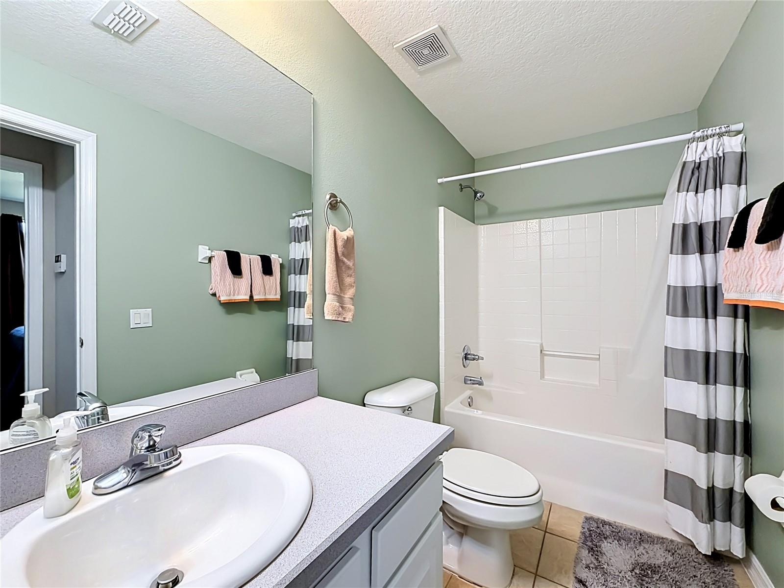 135 ROBIN RD, DAVENPORT, FL, 33896