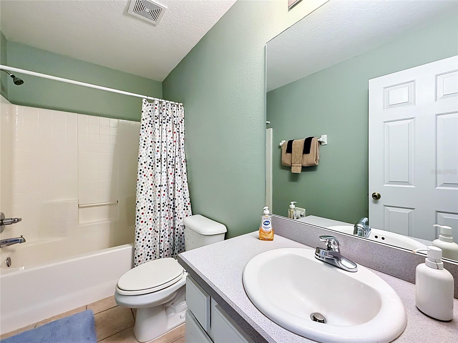 135 ROBIN RD, DAVENPORT, FL, 33896