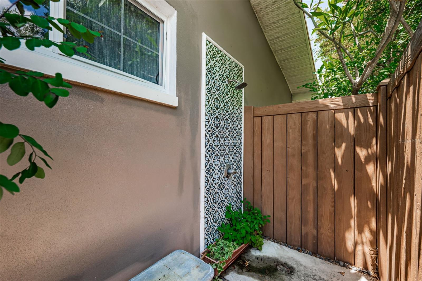 1496 49TH AVE NE, ST PETERSBURG, FL, 33703