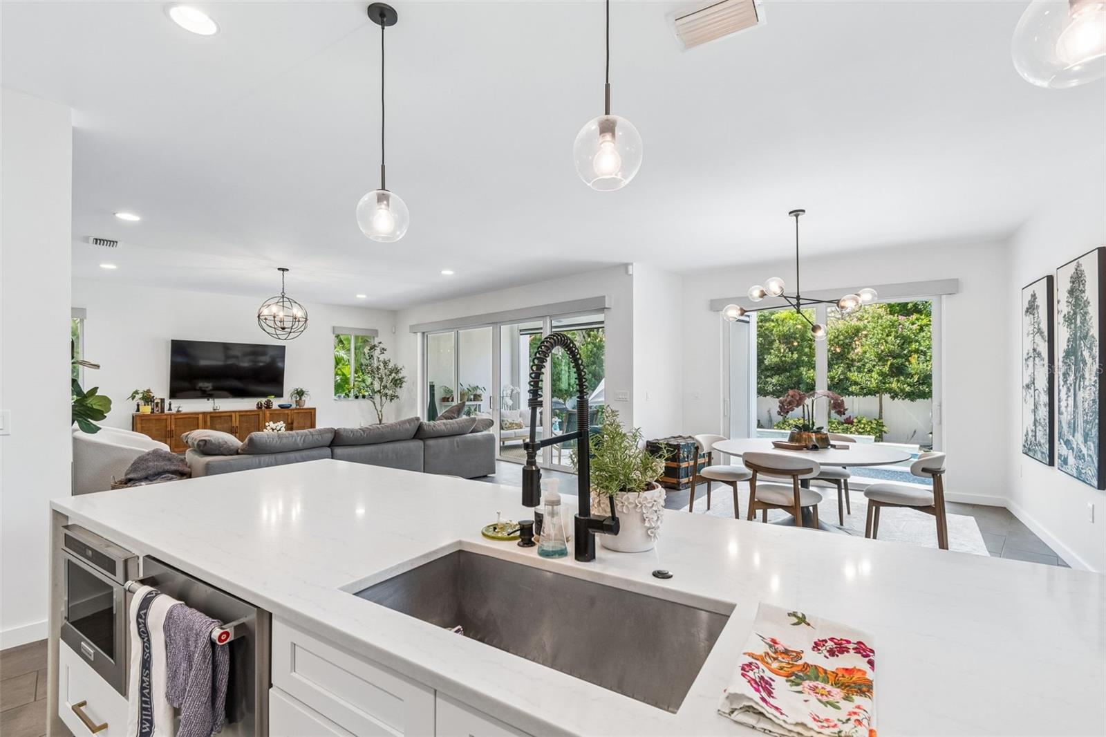 4418 W KENSINGTON AVE, TAMPA, FL, 33629
