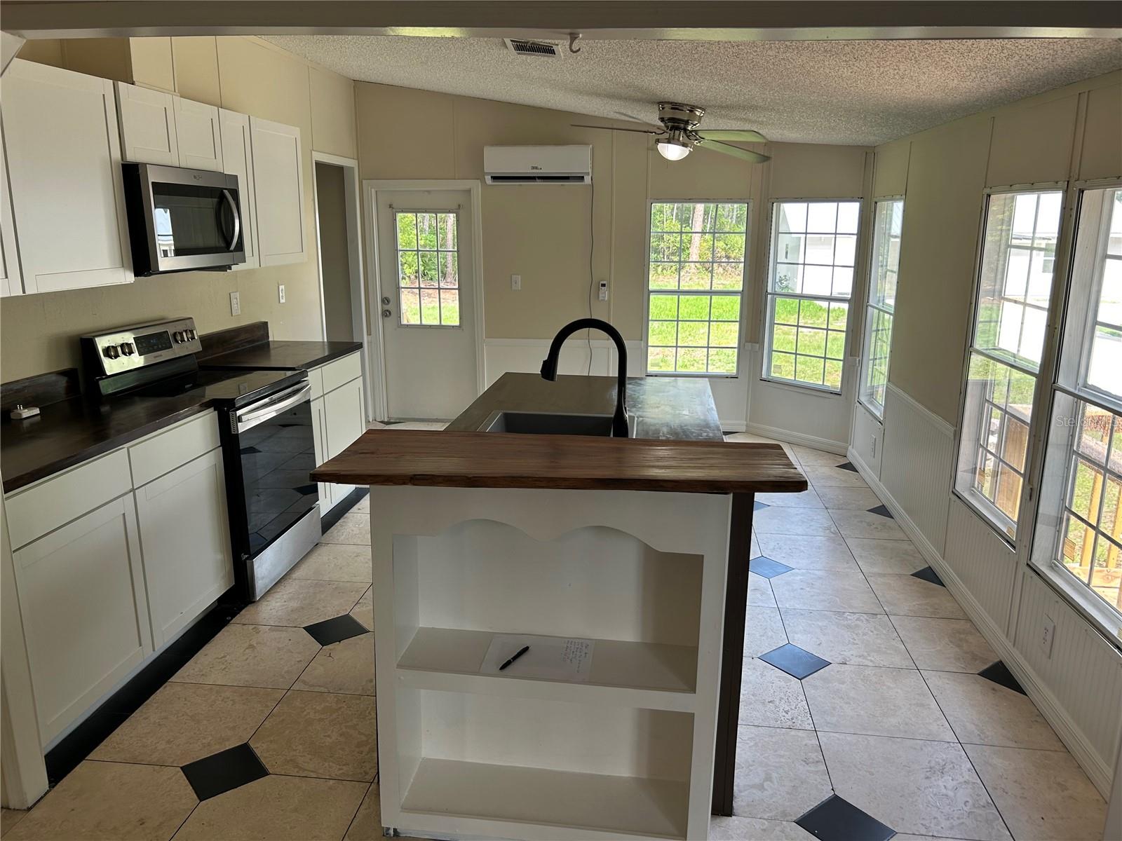 2585 VISTA PARK DR, DELAND, FL, 32724