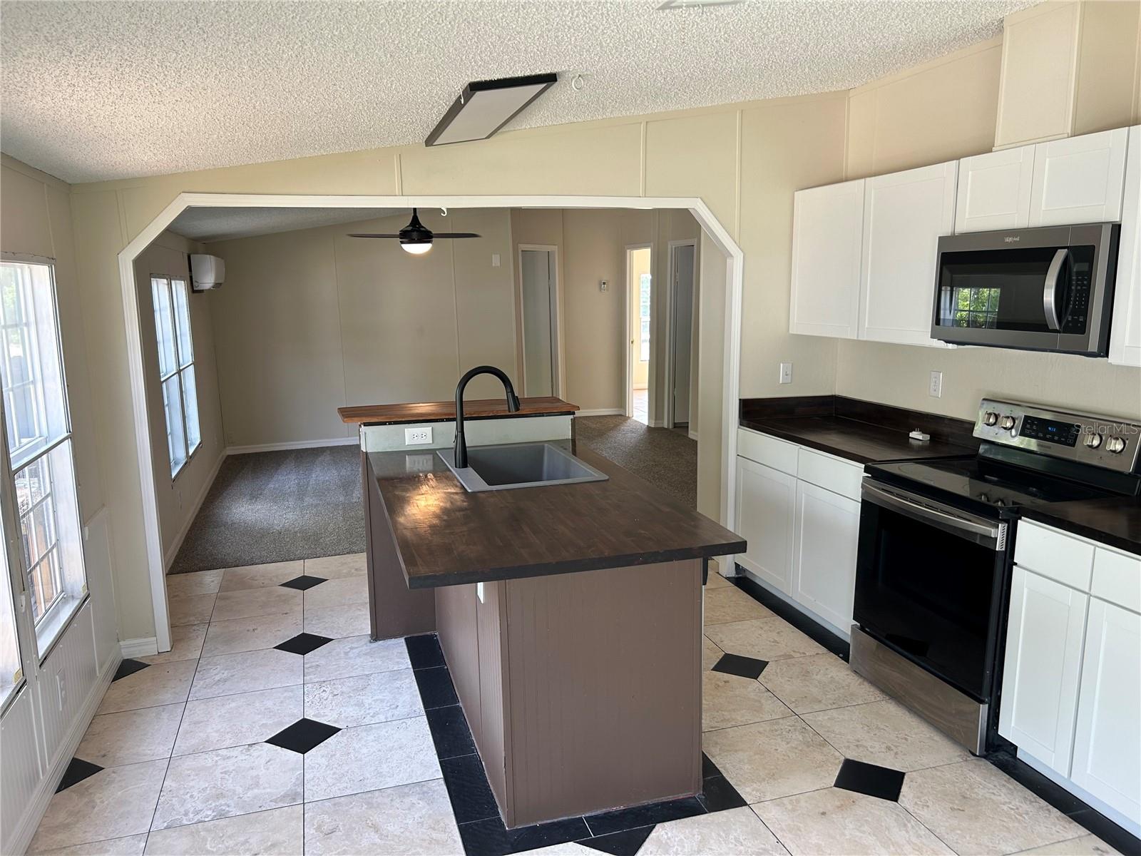 2585 VISTA PARK DR, DELAND, FL, 32724