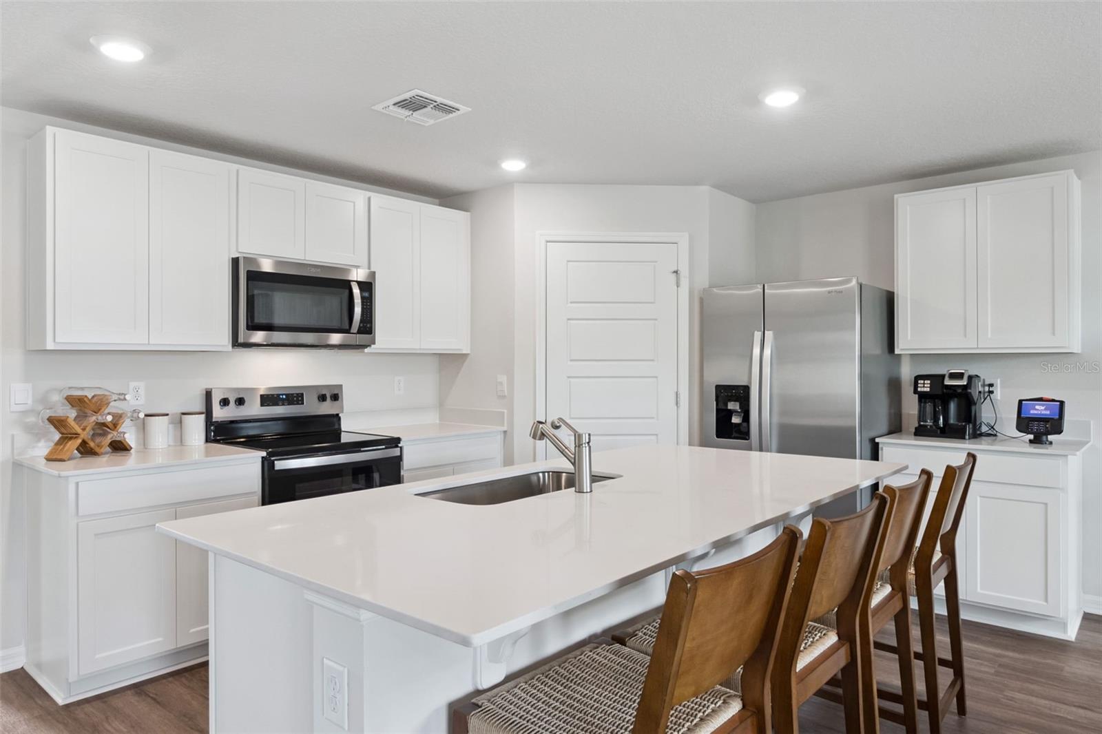 227 SKYFIELD CT, LADY LAKE, FL, 32159