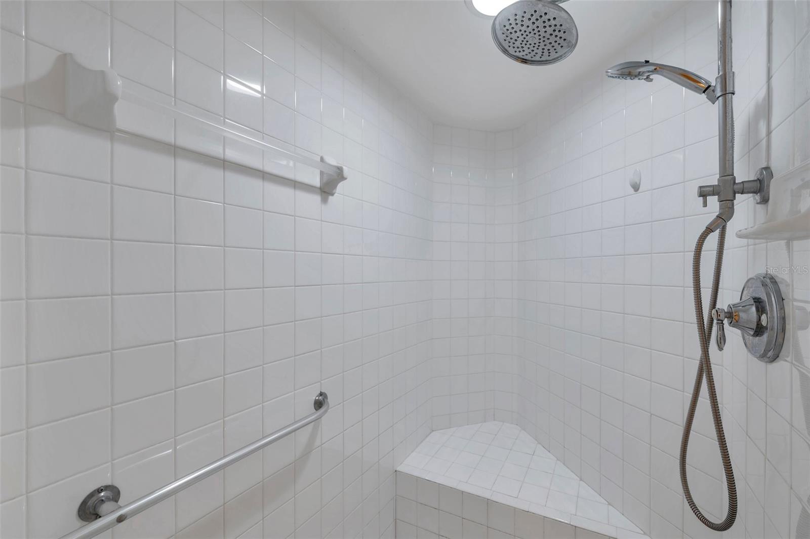 1200 COUNTRY CLUB DR #2301, LARGO, FL, 33771