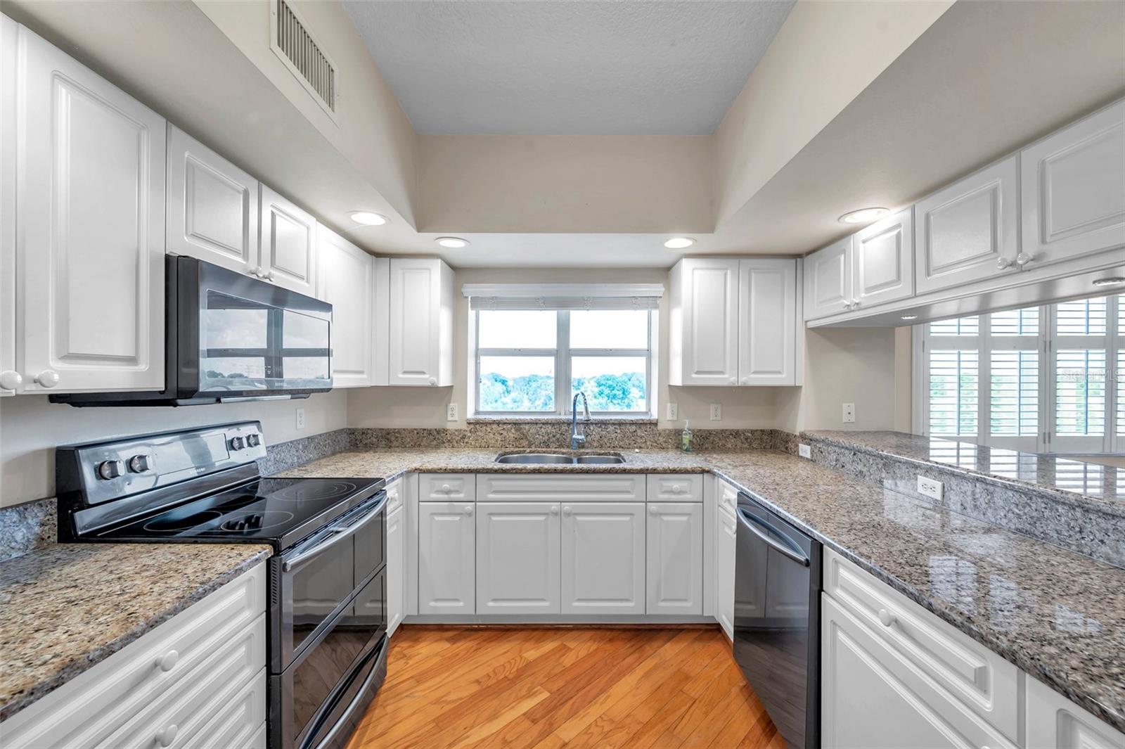 1200 COUNTRY CLUB DR #2301, LARGO, FL, 33771