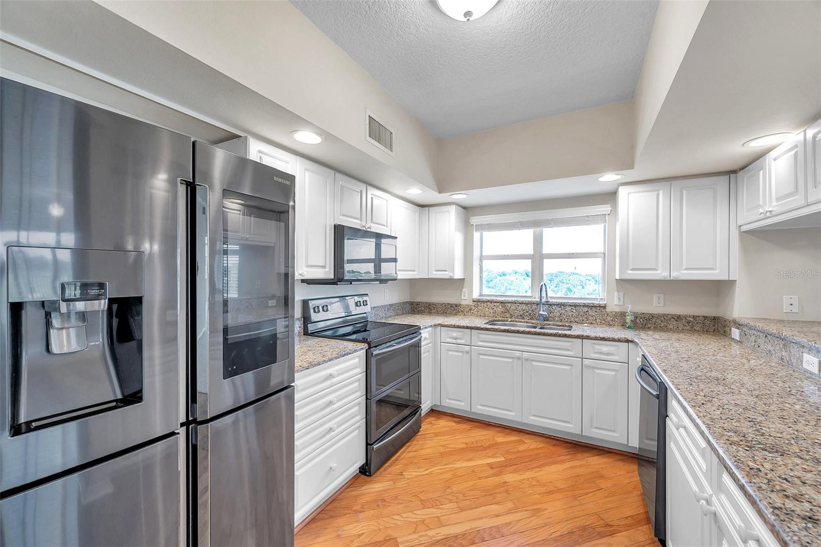 1200 COUNTRY CLUB DR #2301, LARGO, FL, 33771