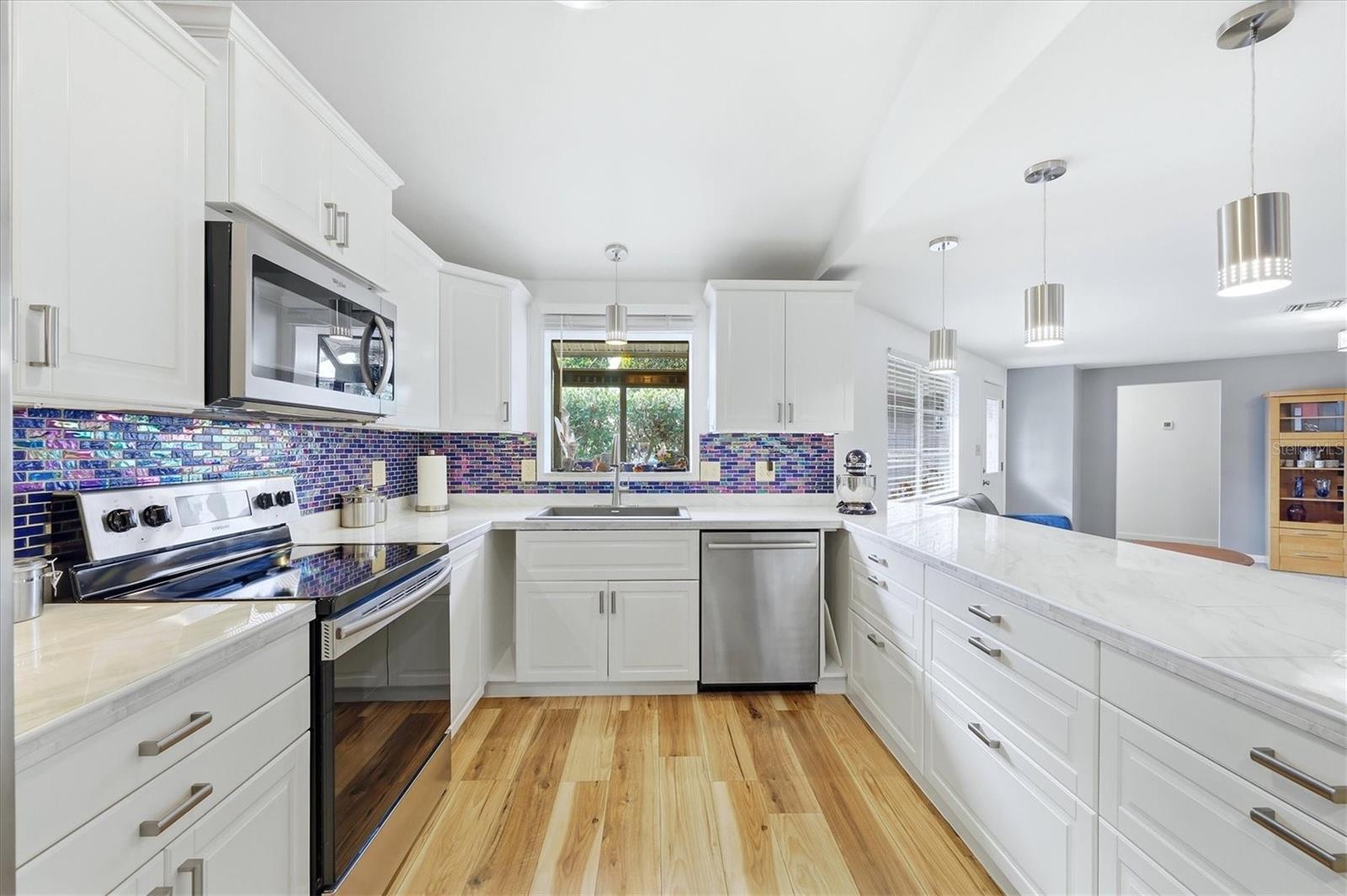 425 DRIFTWOOD RD, VENICE, FL, 34293