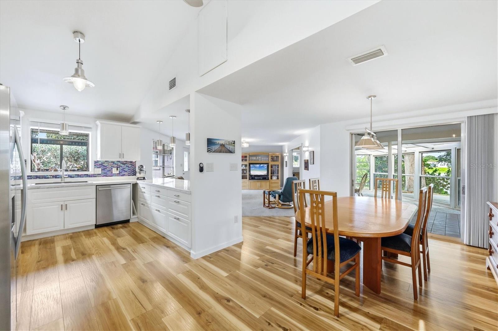 425 DRIFTWOOD RD, VENICE, FL, 34293