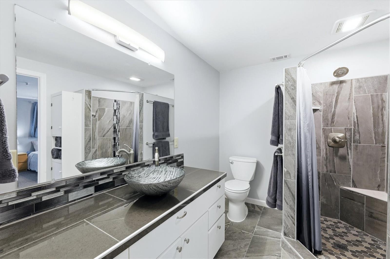 425 DRIFTWOOD RD, VENICE, FL, 34293