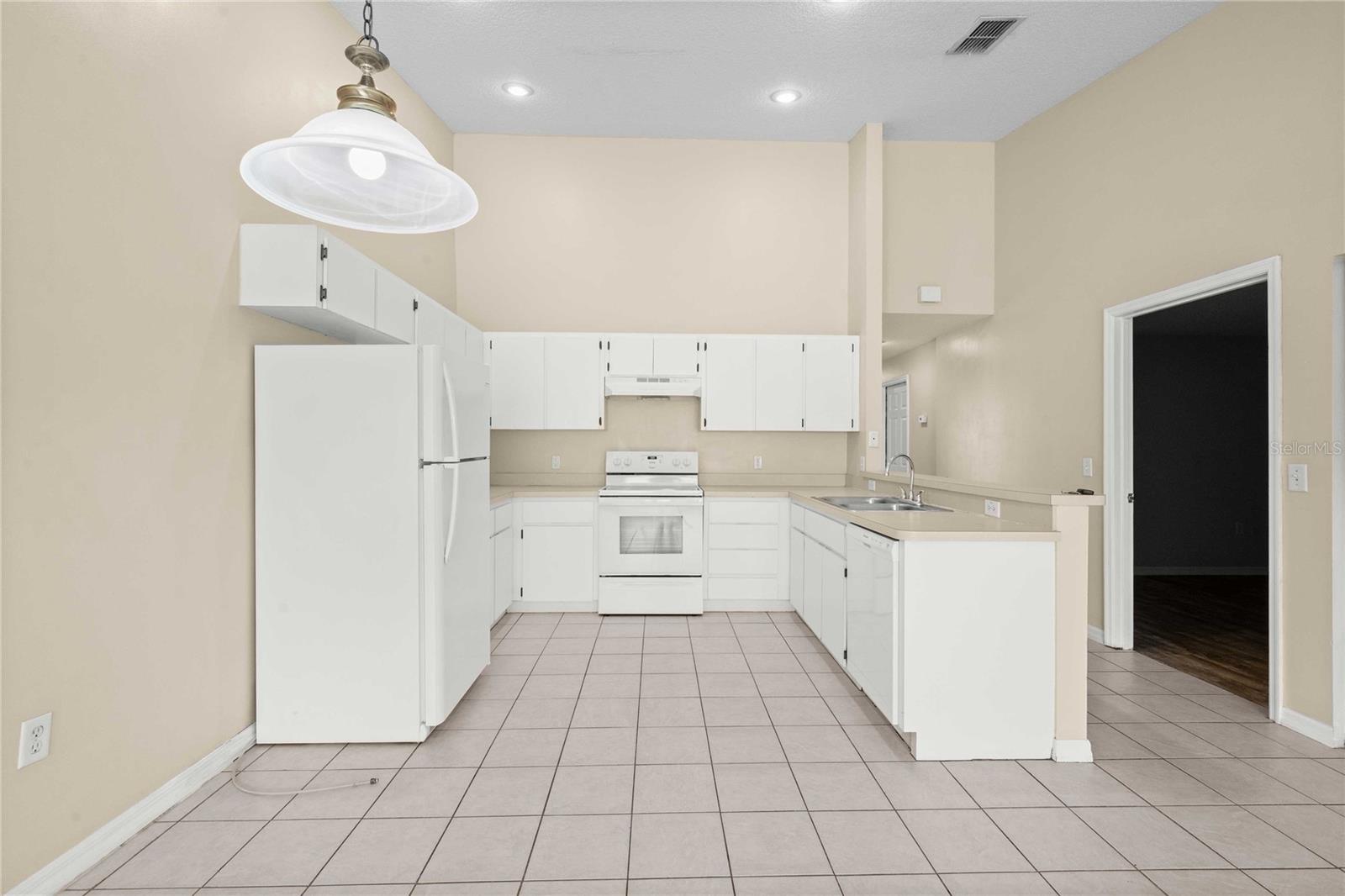 37139 GRASSY HILL LN, DADE CITY, FL, 33525