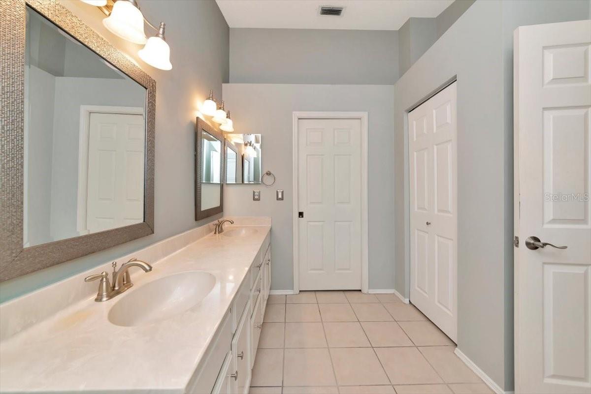 4734 RAINTREE STREET CIR E, BRADENTON, FL, 34203