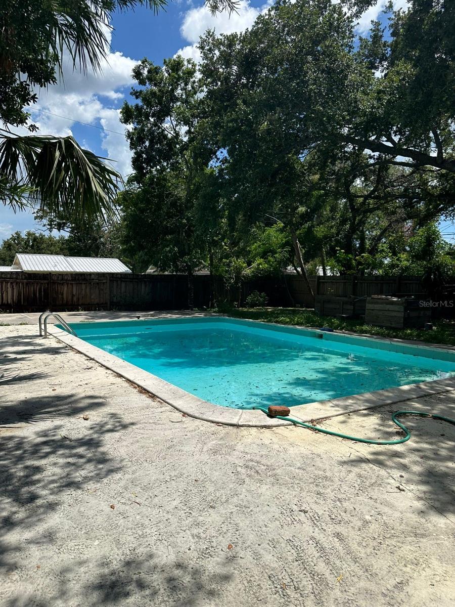 2574 HAWTHORNE ST, SARASOTA, FL, 34239