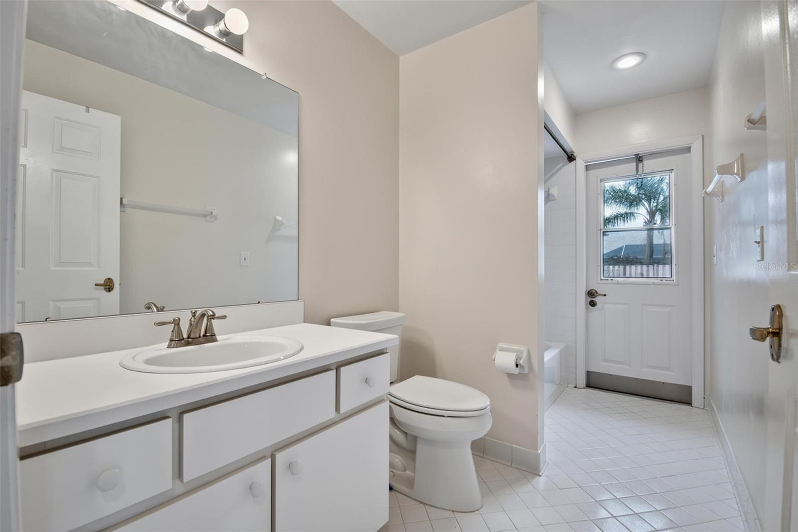 50 WESTOVER DR, PALM COAST, FL, 32164