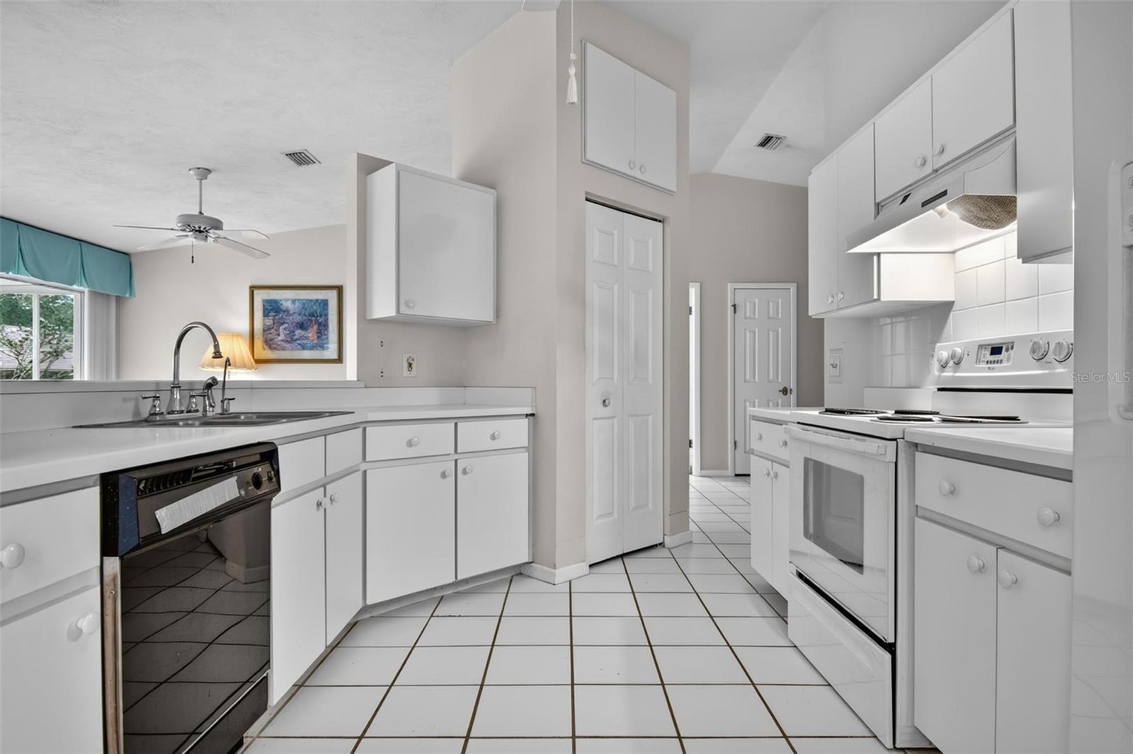 50 WESTOVER DR, PALM COAST, FL, 32164