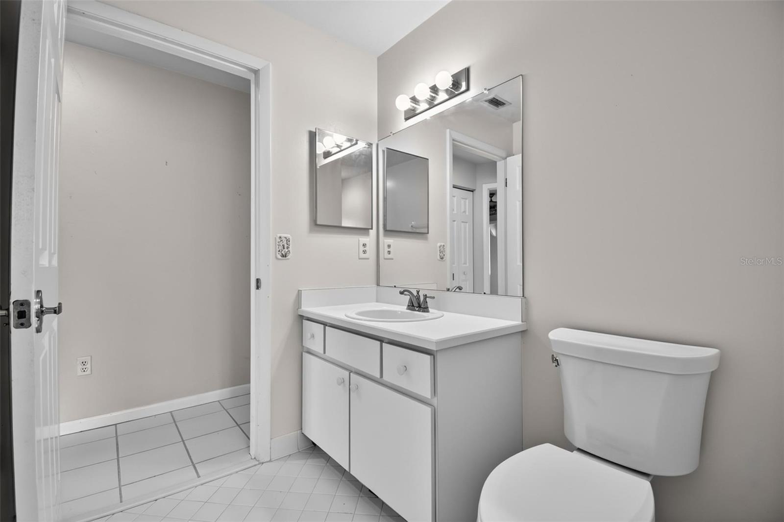 50 WESTOVER DR, PALM COAST, FL, 32164