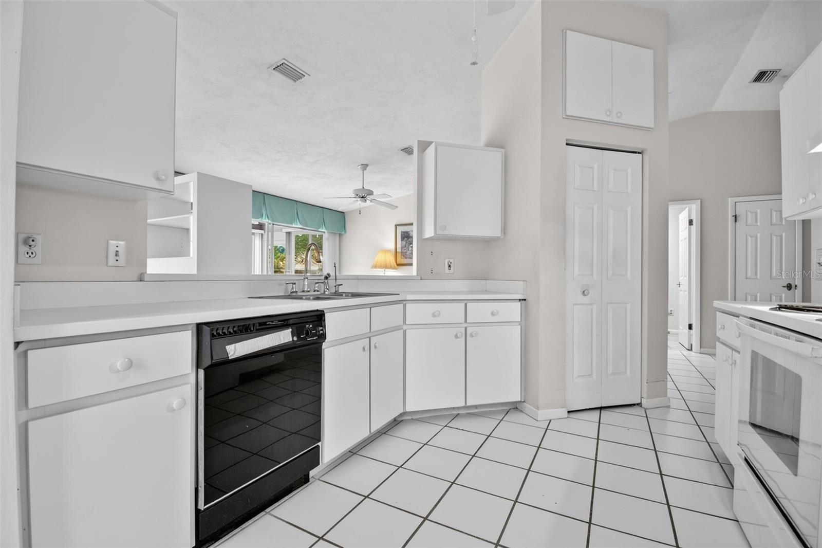 50 WESTOVER DR, PALM COAST, FL, 32164