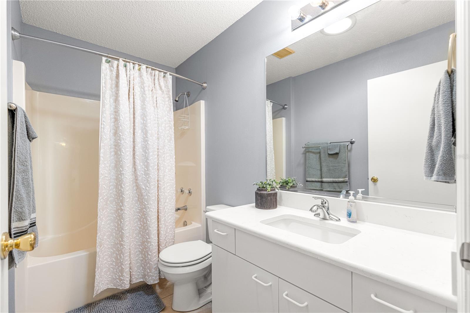 2140 ESTEVEZ DR, LADY LAKE, FL, 32159