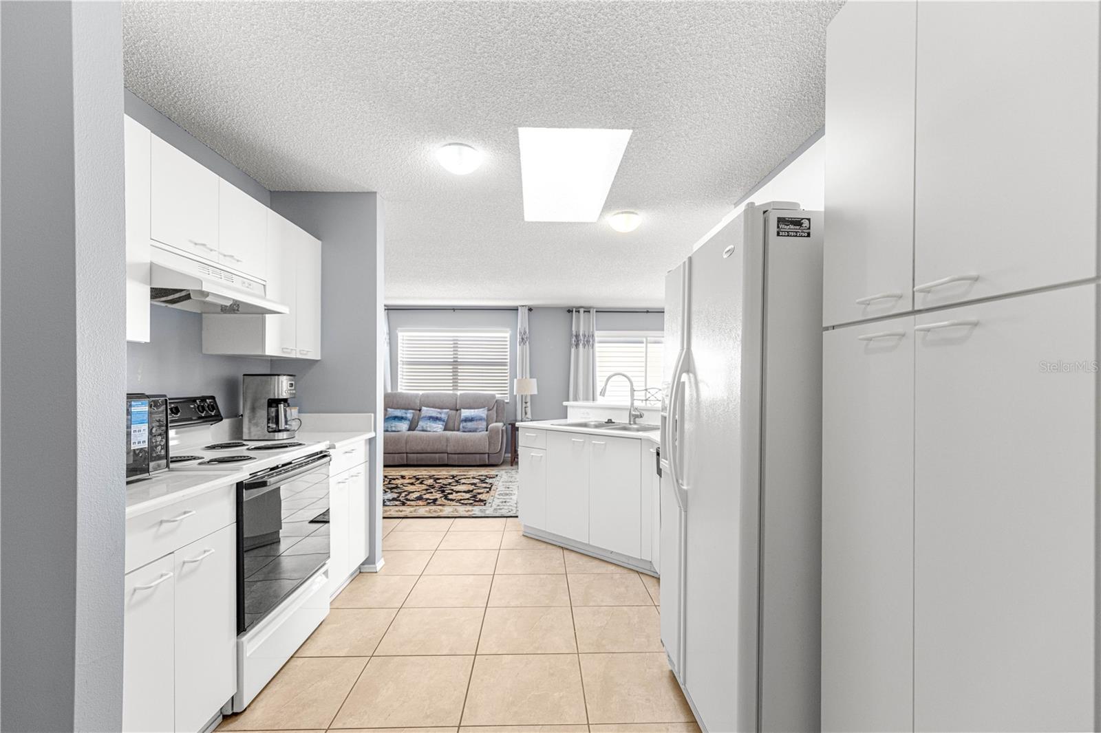 2140 ESTEVEZ DR, LADY LAKE, FL, 32159
