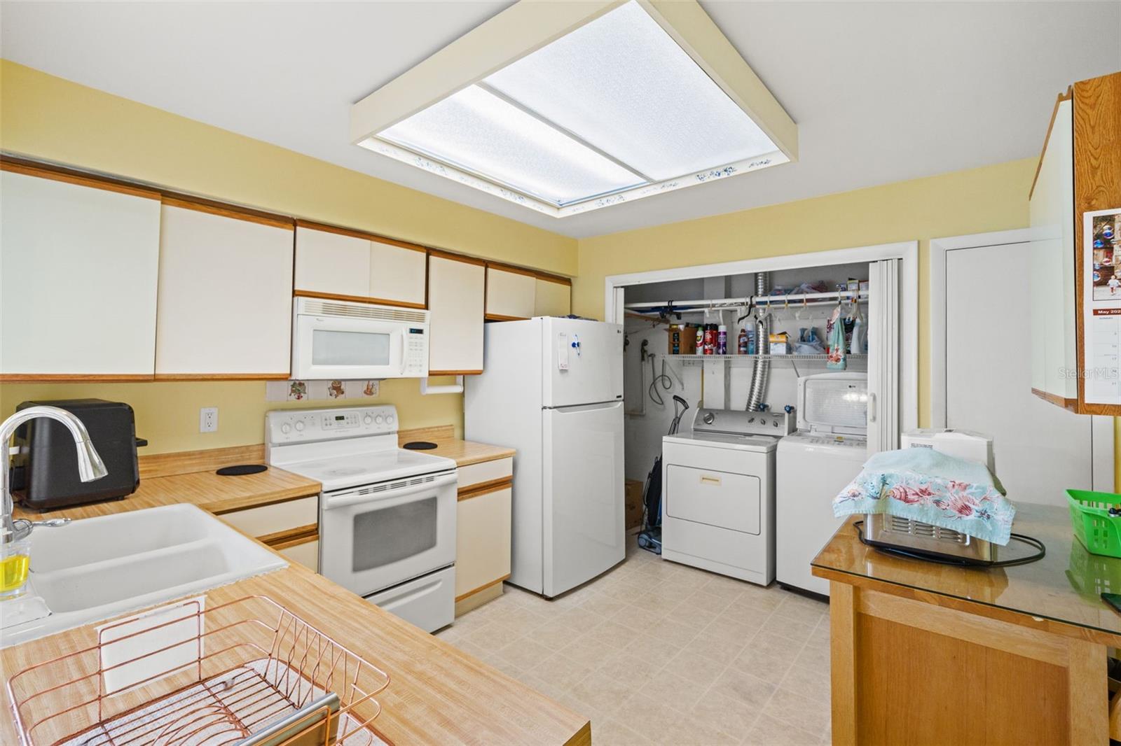4138 PINELAKE LN #201, TAMPA, FL, 33618