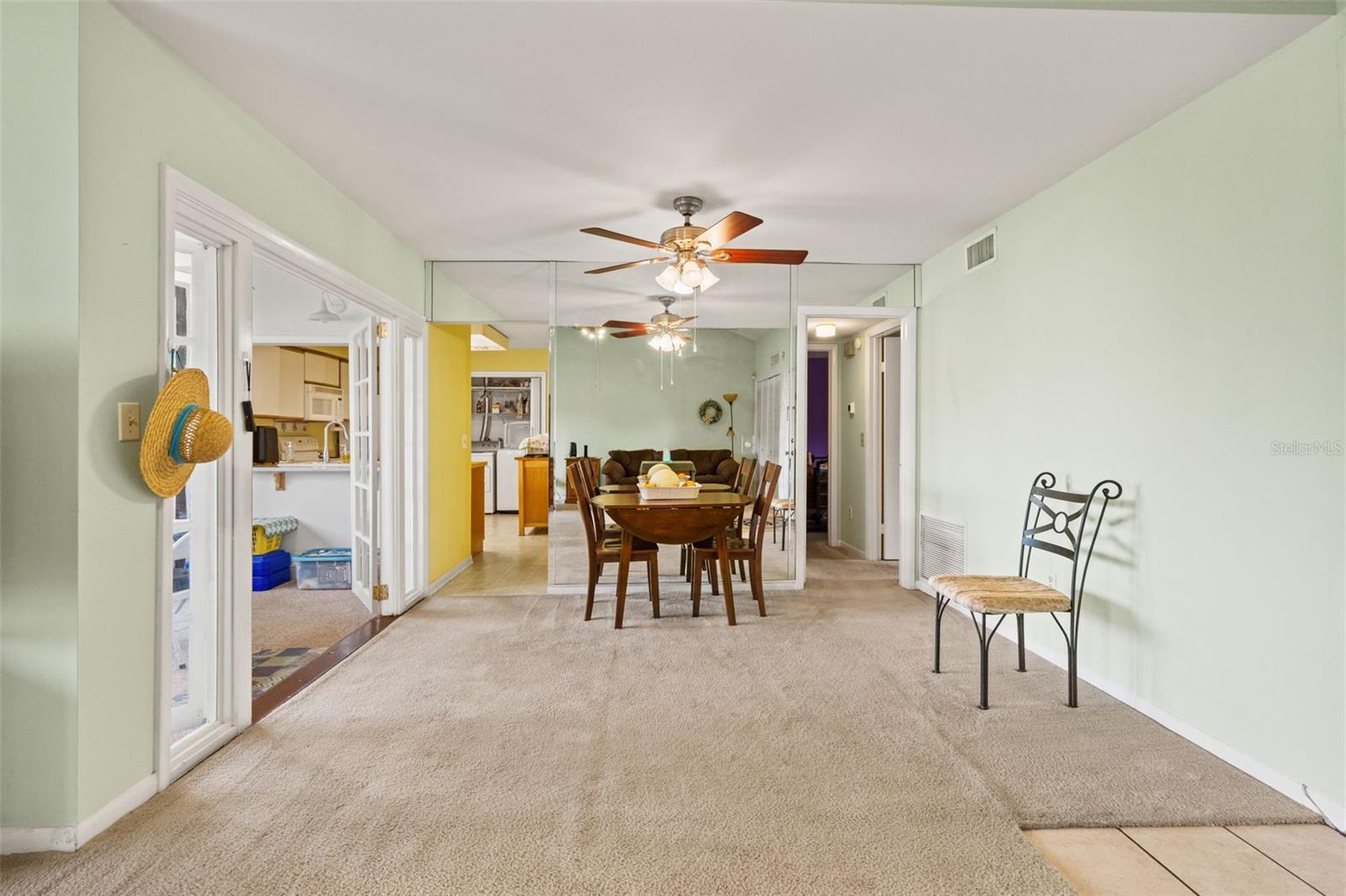 4138 PINELAKE LN #201, TAMPA, FL, 33618