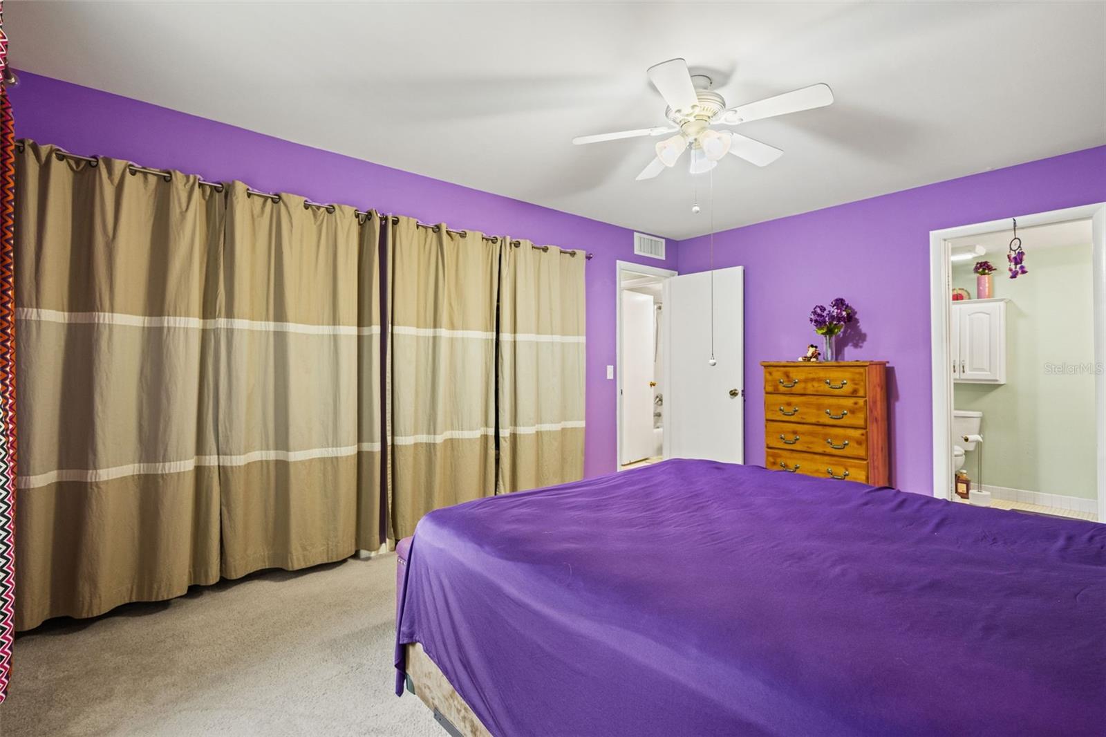 4138 PINELAKE LN #201, TAMPA, FL, 33618