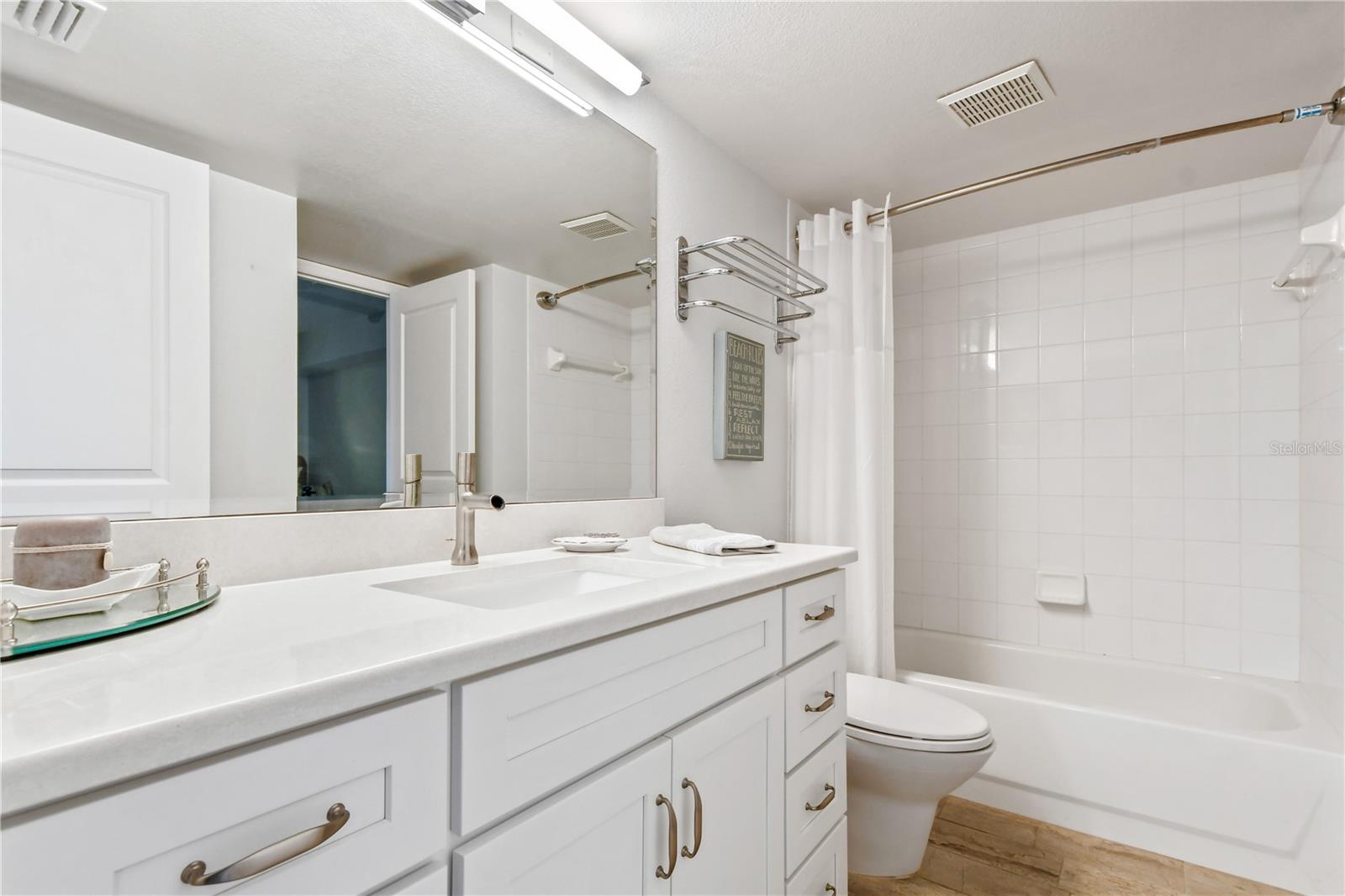 8700 RIDGEWOOD AVE #B204, CAPE CANAVERAL, FL, 32920
