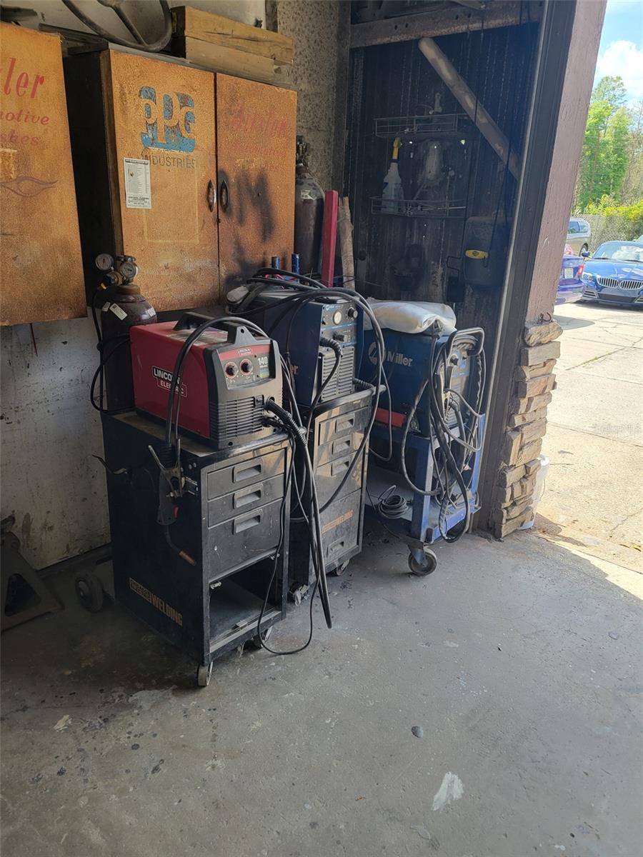 CENTRAL FLR COLLISION, BELLEVIEW, FL, 34420