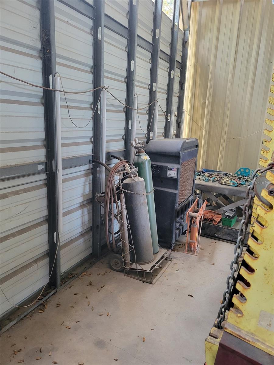 CENTRAL FLR COLLISION, BELLEVIEW, FL, 34420