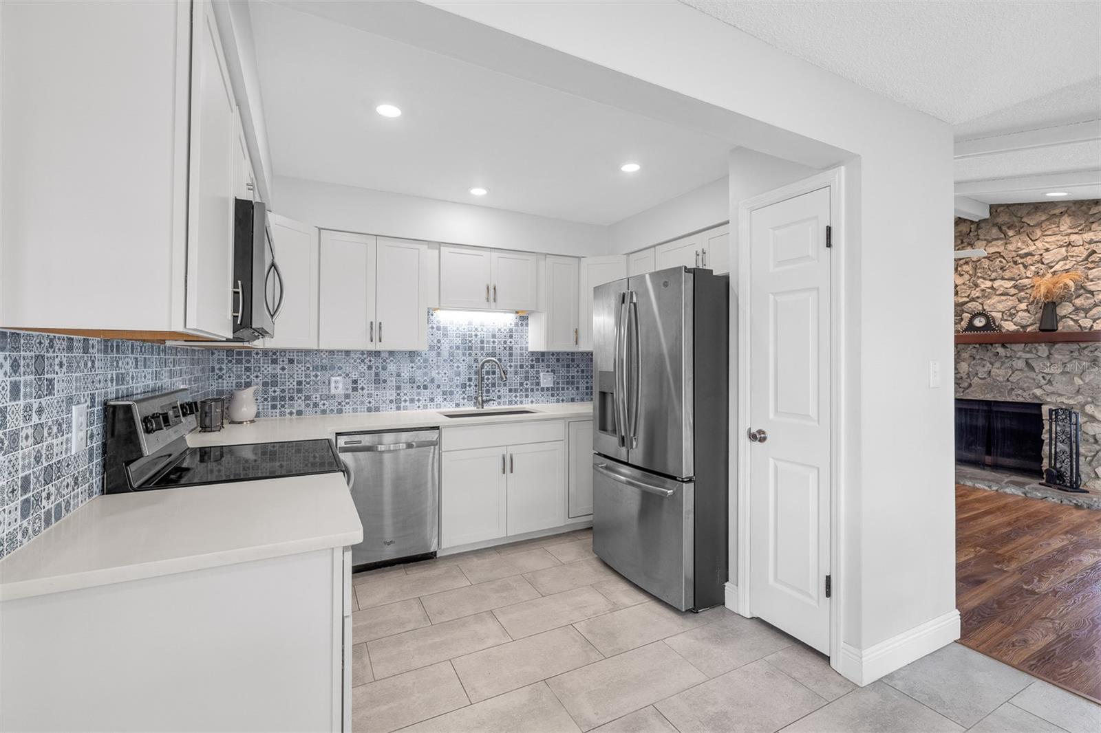8874 ASPEN AVE, ORLANDO, FL, 32817