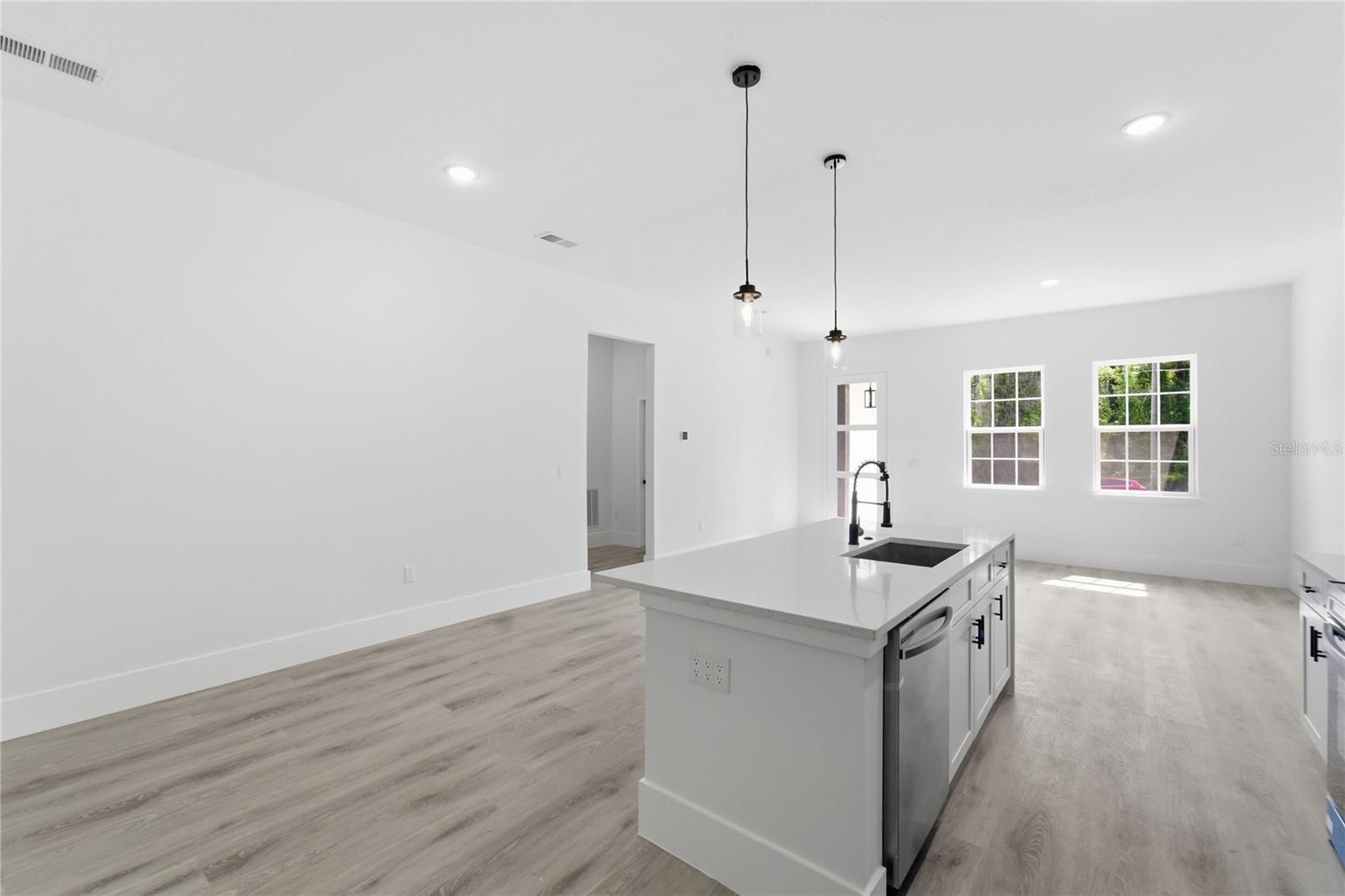 238 E CALDWELL DR, DUNNELLON, FL, 34434