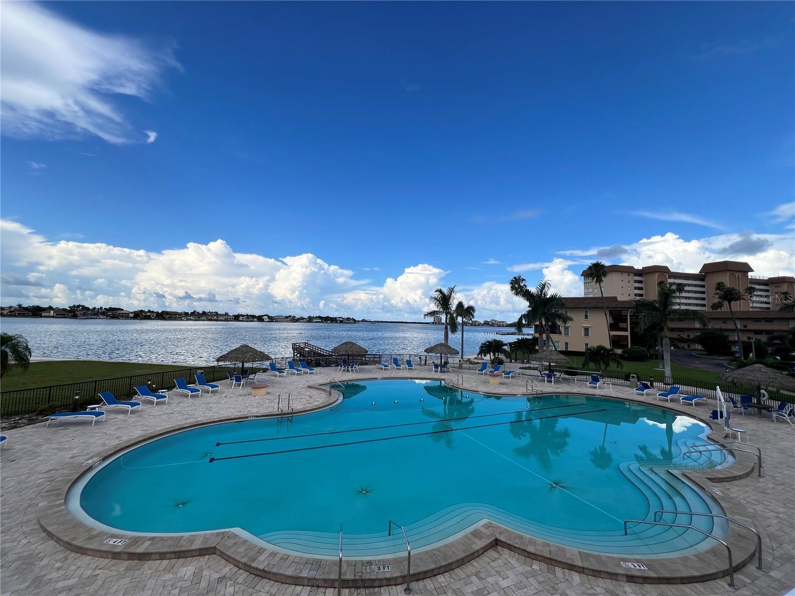4900 BRITTANY DR S #305, ST PETERSBURG, FL, 33715