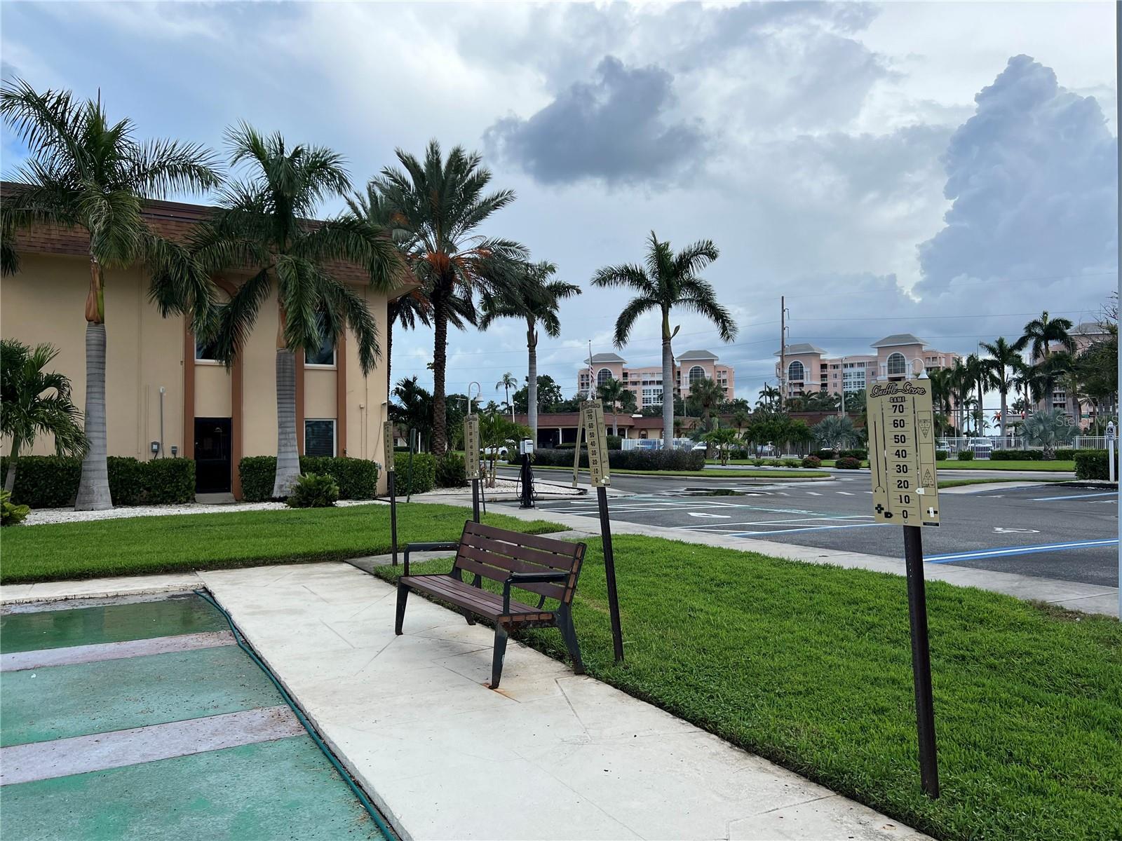 4900 BRITTANY DR S #305, ST PETERSBURG, FL, 33715
