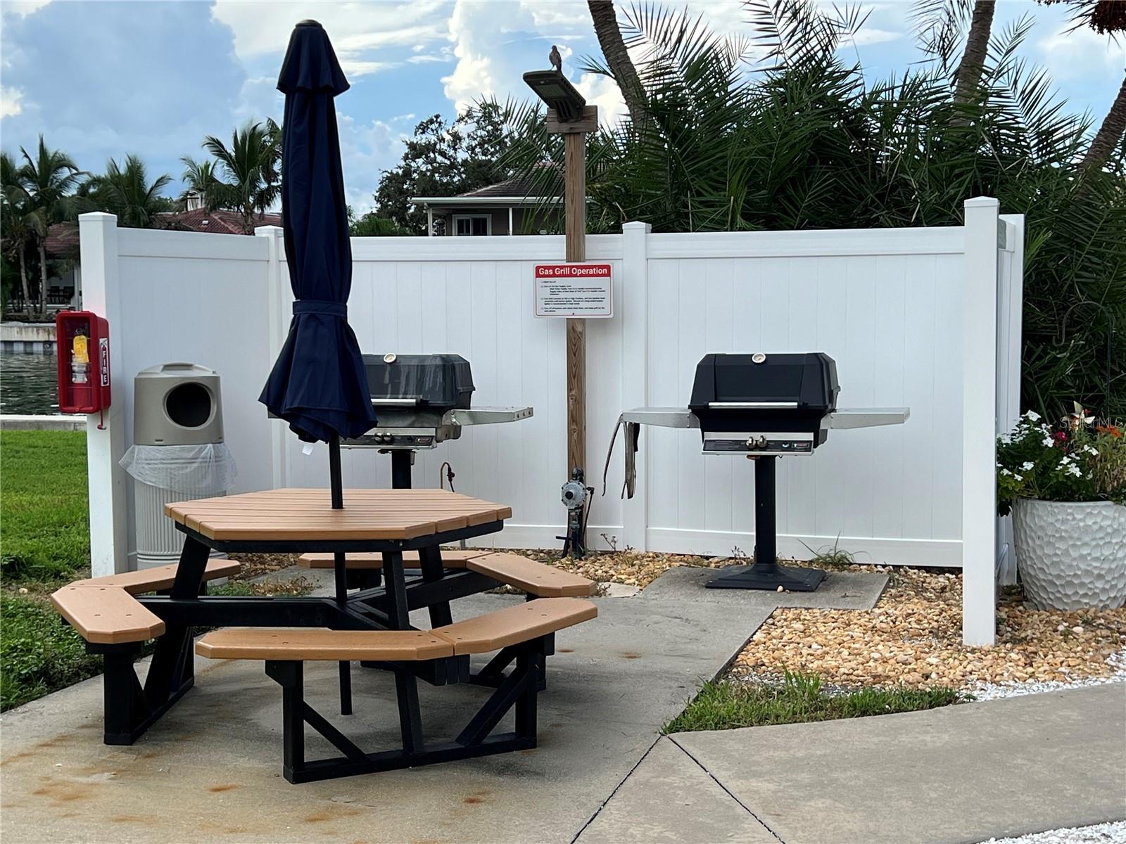 4900 BRITTANY DR S #305, ST PETERSBURG, FL, 33715