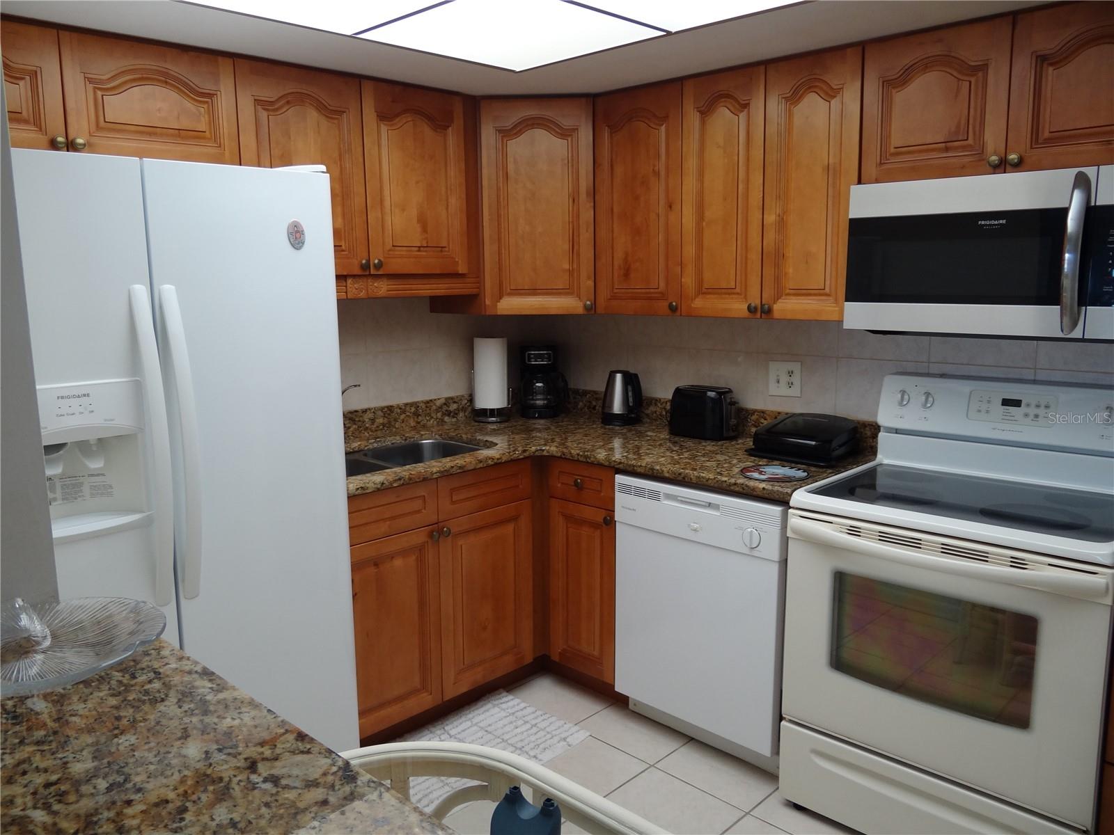 4900 BRITTANY DR S #305, ST PETERSBURG, FL, 33715