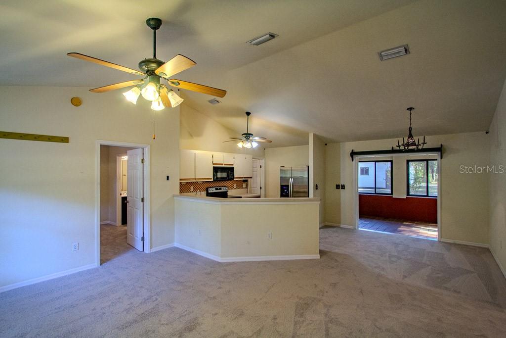 4002 SW COUNTY ROAD 18, FORT WHITE, FL, 32038