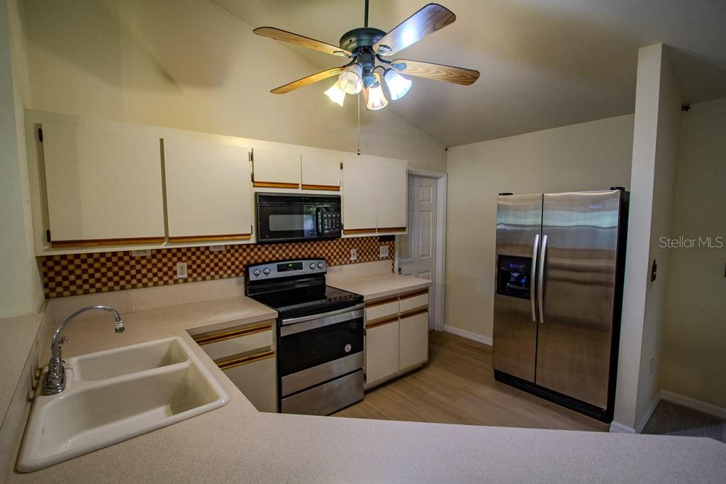 4002 SW COUNTY ROAD 18, FORT WHITE, FL, 32038