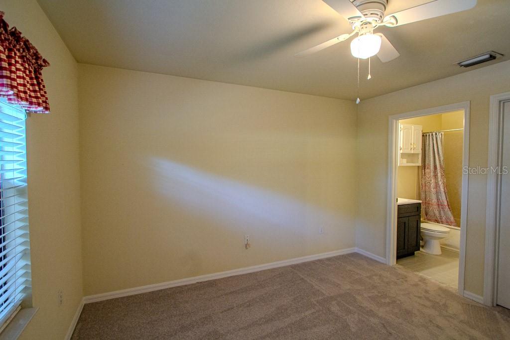 4002 SW COUNTY ROAD 18, FORT WHITE, FL, 32038