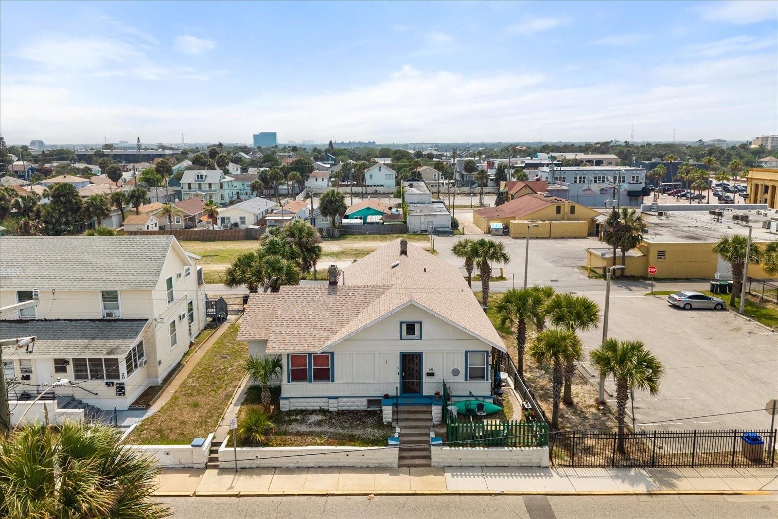 16 S GRANDVIEW AVE, DAYTONA BEACH, FL, 32118
