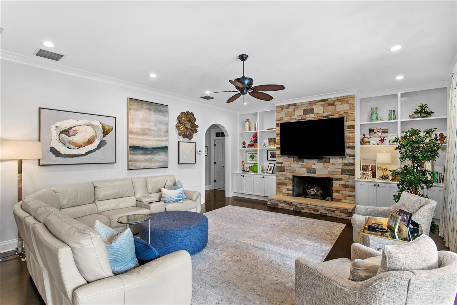 3126 W OAKLYN AVE, TAMPA, FL, 33609