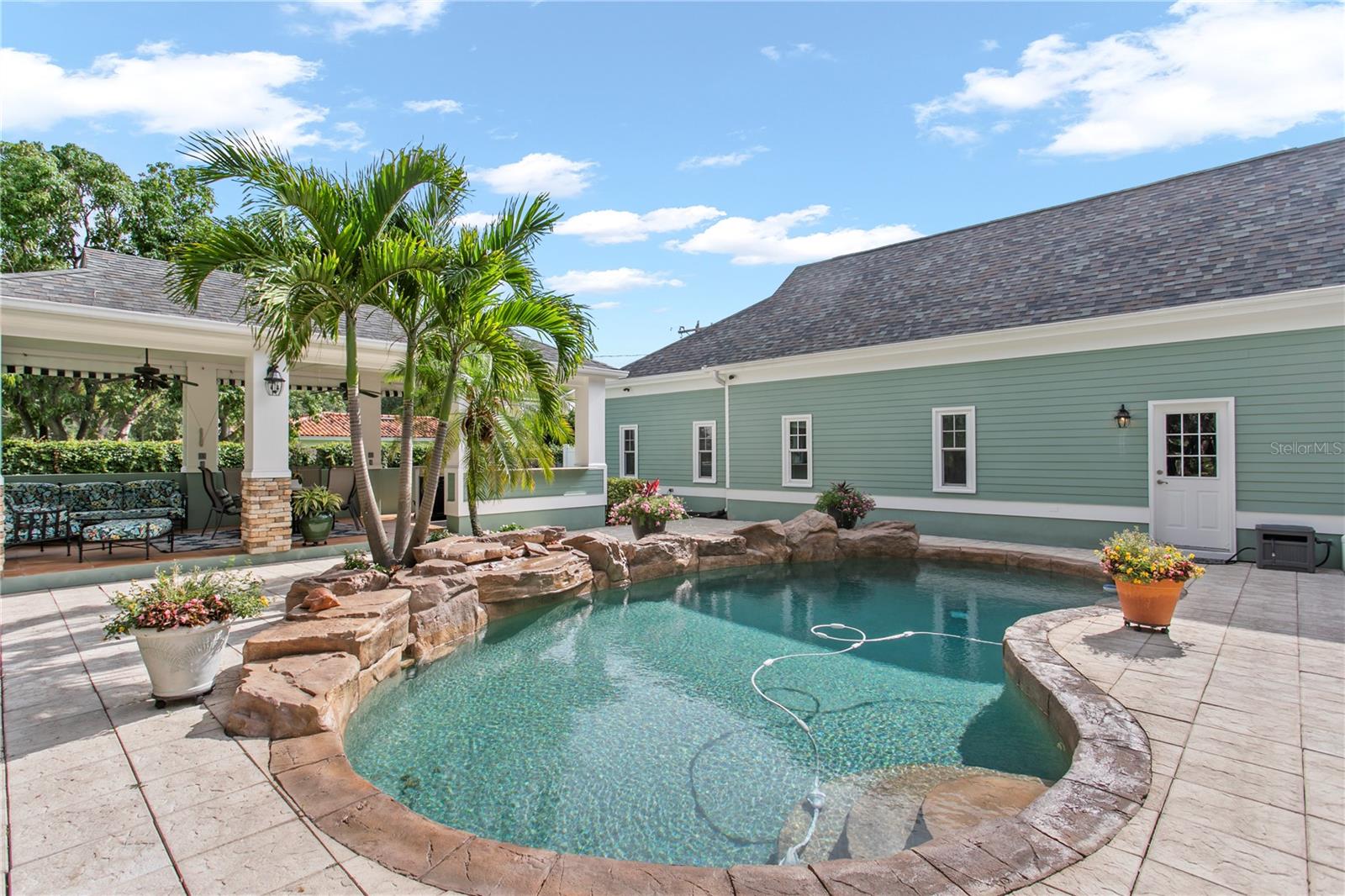 3126 W OAKLYN AVE, TAMPA, FL, 33609