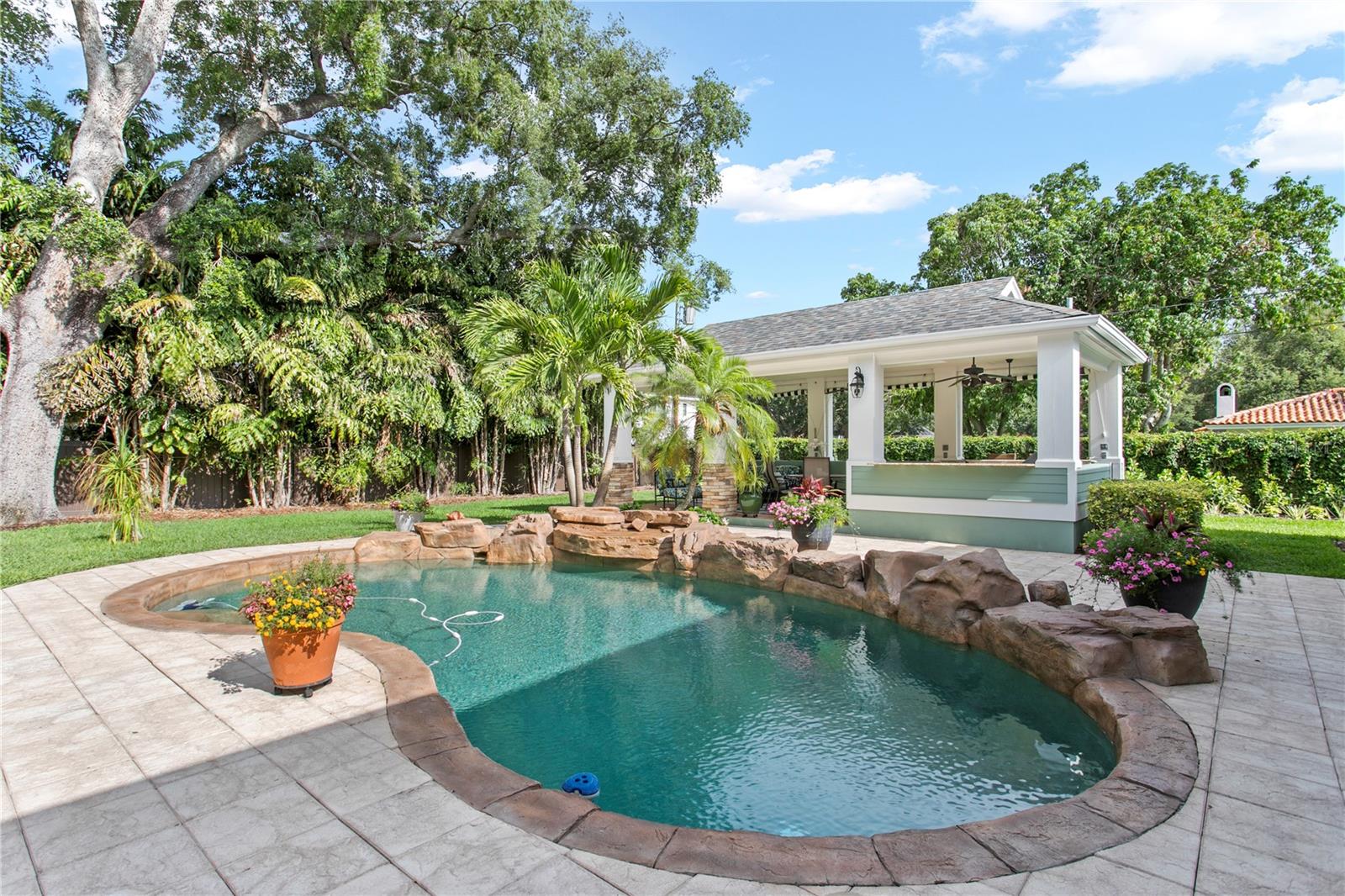 3126 W OAKLYN AVE, TAMPA, FL, 33609