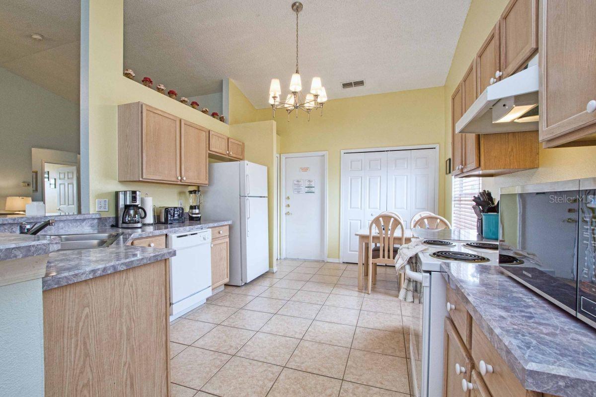 1529 INDIAN OAKS TRL, KISSIMMEE, FL, 34747
