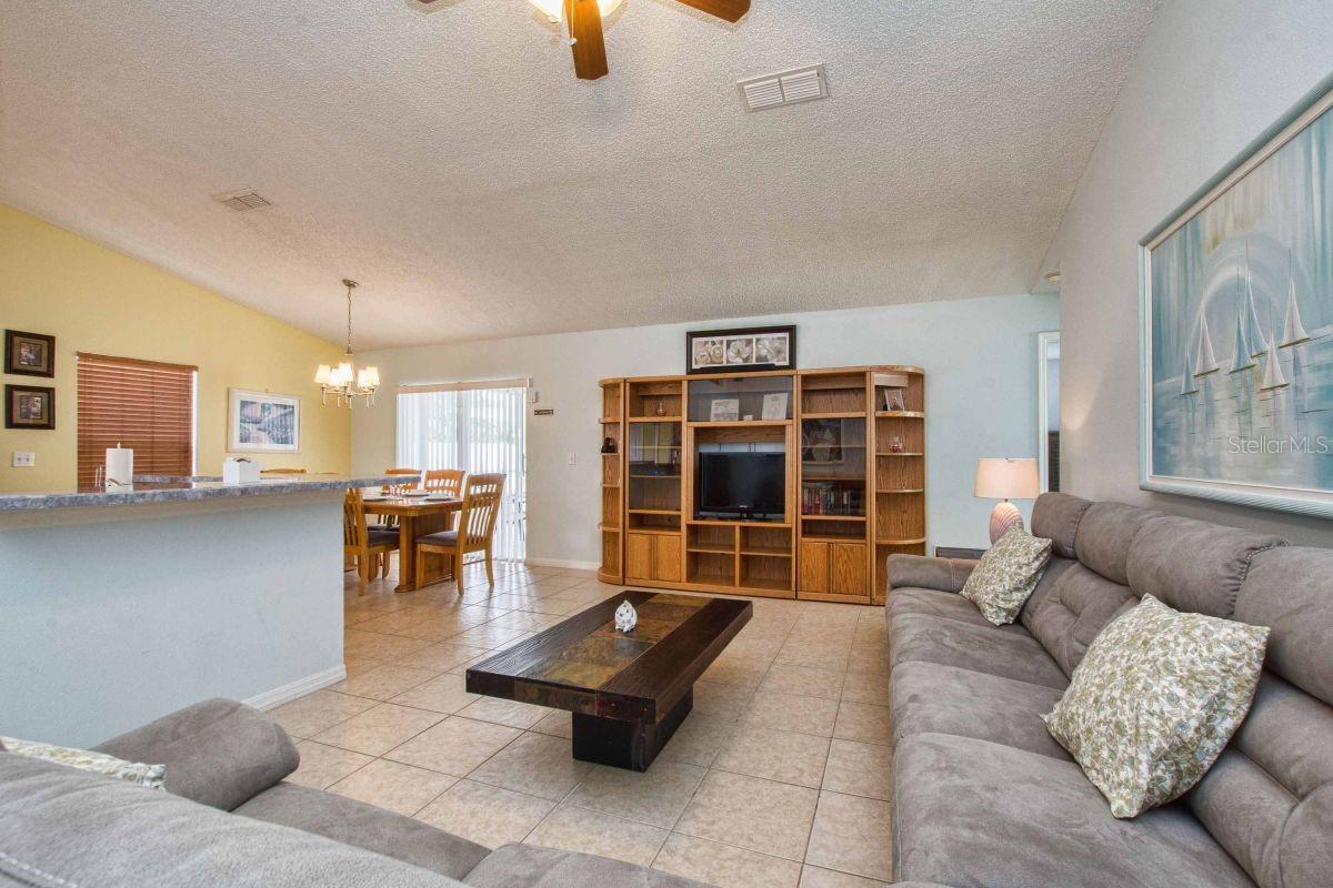 1529 INDIAN OAKS TRL, KISSIMMEE, FL, 34747