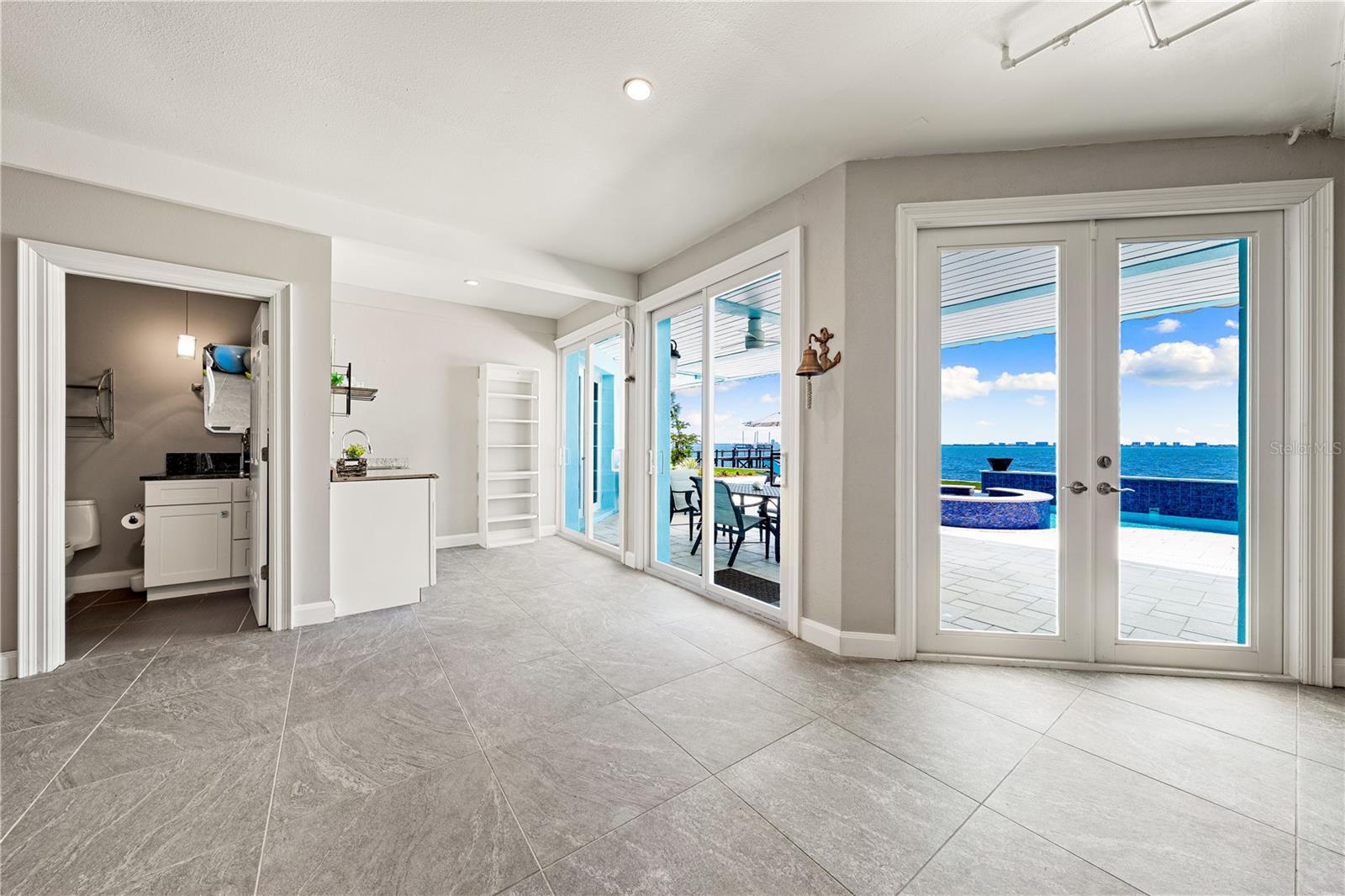 350 S SHORE DR, SARASOTA, FL, 34234