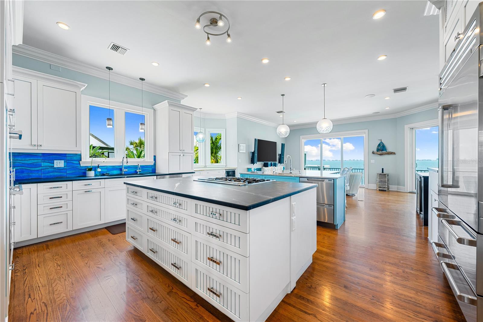 350 S SHORE DR, SARASOTA, FL, 34234