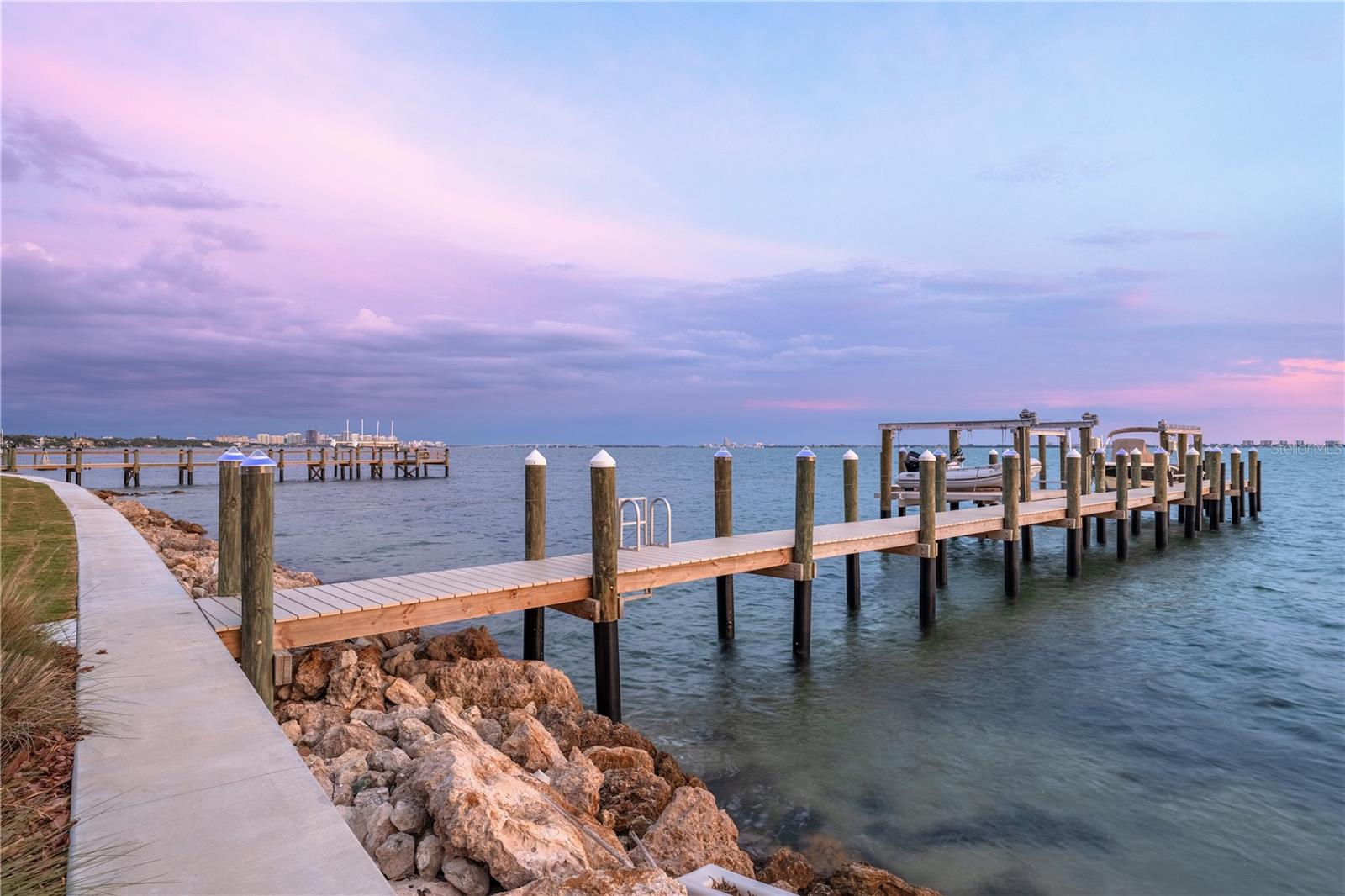 350 S SHORE DR, SARASOTA, FL, 34234
